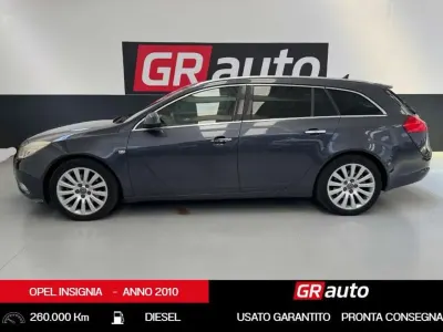 Usata Opel Insignia Cosmo 160 CV (117 kW) 2010 Other Station wagon