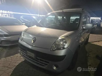 Usata Renault Kangoo 106 CV (77 kW) 2008 Grigio Monovolume