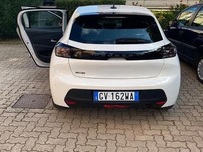 Usata Peugeot 208 101 CV (74 kW) 2024 Bianco Utilitaria