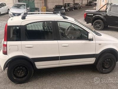 Usata Fiat Panda 4x4 Climbing 75 CV (55 kW) 2011 Bianco Utilitaria