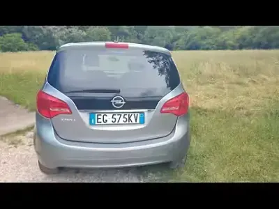 Usata Opel Meriva 101 CV (74 kW) 2011 Grigio Monovolume