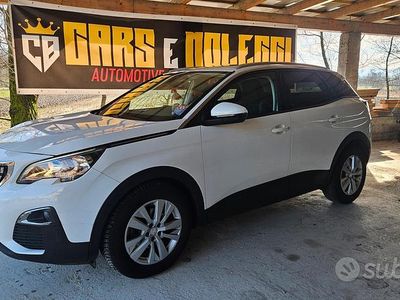 Usata Peugeot 3008 Business-Line 120 CV (88 kW) 2018 Bianco SUV