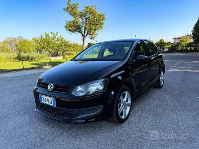 Begagnad VW Polo 75 HK (55 kW) 2012 Svart Halvkombi