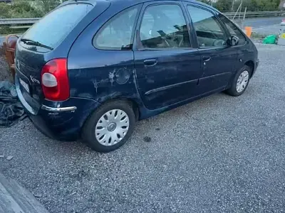 Usata Citroën Xsara Picasso 110 CV (80 kW) 2004 Viola Monovolume