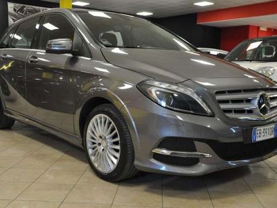 Mercedes B200