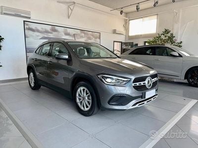 Usata Mercedes GLA200 Business 149 CV (109 kW) 2021 Grigio SUV