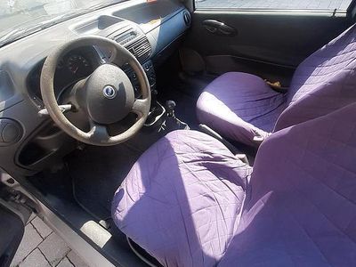 Usata Fiat Punto 60 CV (44 kW) 2005 Grigio Utilitaria