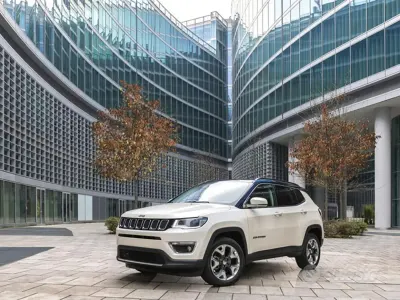 Usata Jeep Compass Limited 140 CV (102 kW) 2018 Rosso SUV