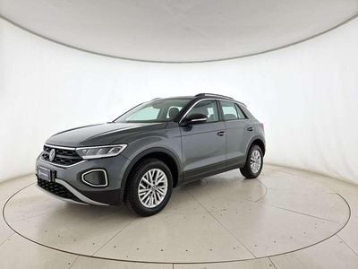 Usata VW T-Roc Life 116 CV (85 kW) 2025 Indium grey metallizzato nero SUV