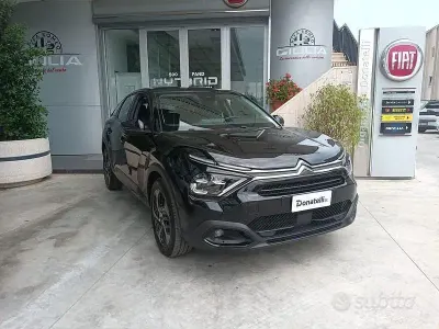 Usado Citroën C4 Feel 131 CV (96 kW) 2023 Negro SUV