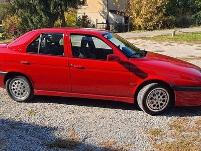 Usata Alfa Romeo 155 186 CV (136 kW) 1992 Rosso Berlina