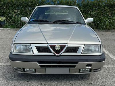 Brugt Alfa Romeo 33 107 HK (78 kW) 1991 Grå Sedan