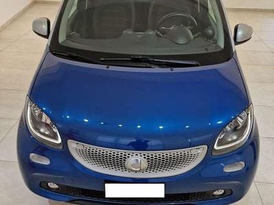 Usata Smart ForFour Prime 71 CV (52 kW) 2015 Blu/azzurro Utilitaria