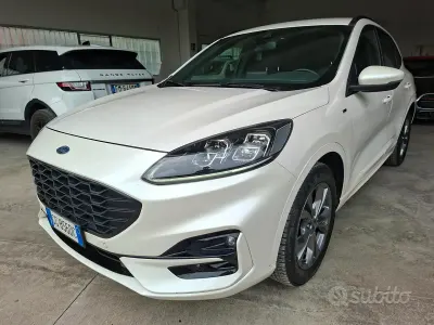 Gebraucht Ford Kuga ST-Line 120 PS (88 kW) 2022 Weiß SUV
