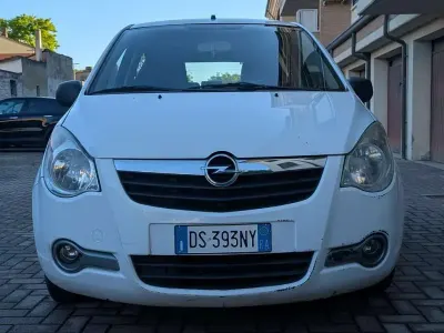 Usata Opel Agila Enjoy 65 CV (47 kW) 2008 Bianco Utilitaria