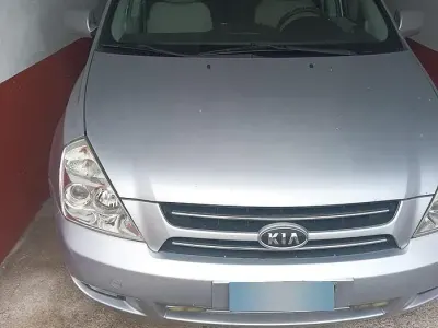 Usata Kia Carnival 185 CV (136 kW) 2007 Grigio Monovolume