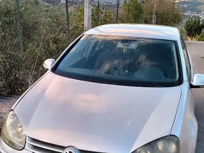 Usata VW Golf V 105 CV (77 kW) 2004 Grigio Utilitaria