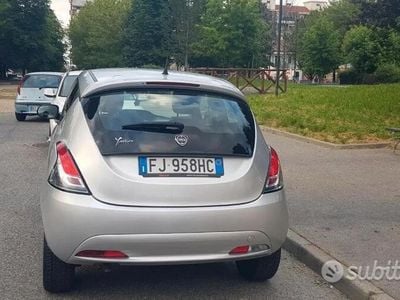 Usata Lancia Ypsilon 69 CV (50 kW) 2017 Grigio Utilitaria