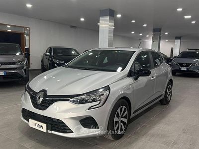 Usata Renault Clio V Zen 91 CV (66 kW) 2022 Argento Berlina