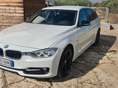 Usata BMW 320 Sport Line 190 CV (139 kW) 2015 Bianco Berlina