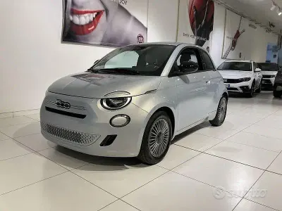 Nuova Fiat 500 Icon 65 CV (47 kW) 2026 Bluazzurro Berlina