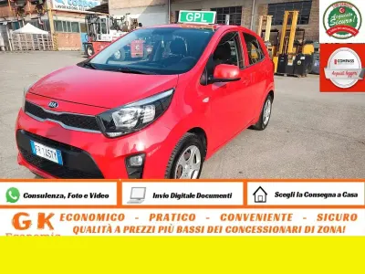 Usata Kia Picanto Active 65 CV (47 kW) 2018 Rosso Utilitaria