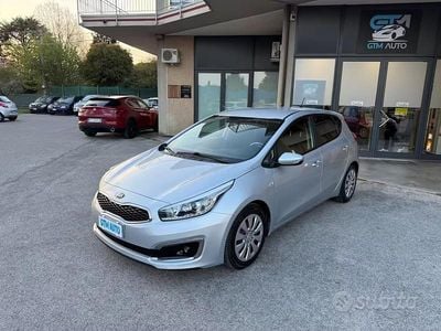 Usata Kia Ceed Active 110 CV (80 kW) 2017 Grigio Utilitaria