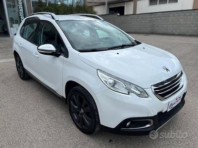 Usata Peugeot 2008 Allure 92 CV (67 kW) 2013 Bianco SUV