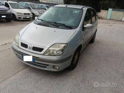 usata Renault Scénic 1.9 dCi autocarro 4 posti km 150000