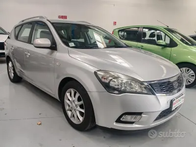 Usata Kia Ceed Sportswagon LX 90 CV (66 kW) 2011 Grigio Station wagon