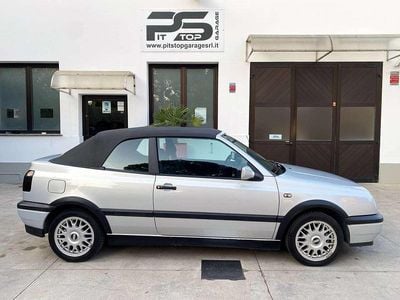 Usata VW Golf Cabriolet 101 CV (74 kW) 1998 Argento Cabrio