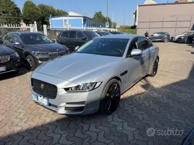 Usata Jaguar XE Prestige 179 CV (131 kW) 2019 Grigio Berlina