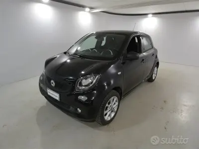 Usata Smart ForFour 71 CV (52 kW) 2018 Nero metallizzato Utilitaria