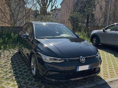 Usata VW Golf VIII R-line 131 CV (96 kW) 2022 Berlina