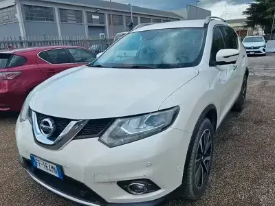 Używany Nissan X-Trail 131 KM (96 kW) 2016 Biały SUV