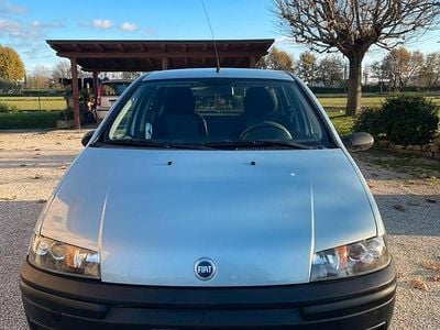 Usata Fiat Punto 80 CV (58 kW) 2005 Blu Berlina
