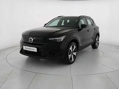 Usata Volvo XC40 Core 169 kW (231 CV) 2023 Nero SUV