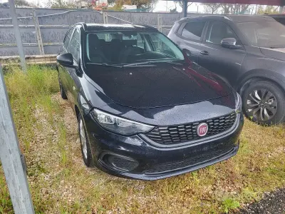 Usata Fiat Tipo Lounge 120 CV (88 kW) 2019 Nero Station wagon