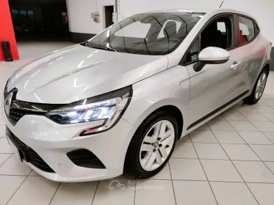 Occasion Renault Clio V Play 101 PK (74 kW) 2021 Zilver Sedan