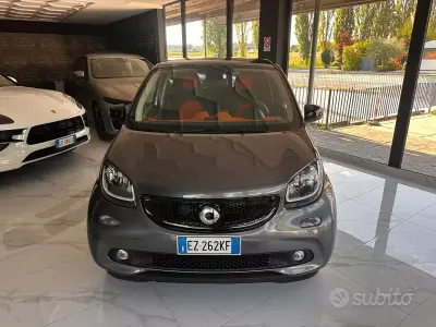 Usata Smart ForFour Prime 90 CV (66 kW) 2015 Grigio Utilitaria