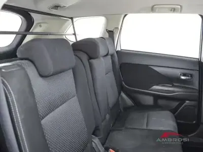 Usata Mitsubishi Outlander
