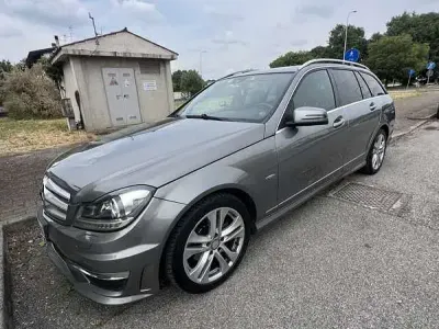 Begagnad Mercedes C220 Avantgarde 170 HK (125 kW) 2012 Kombi