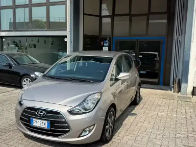 Usata Hyundai i20 124 CV (91 kW) 2019 Grigio Utilitaria
