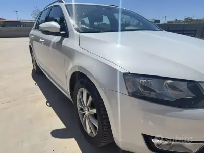 Occasion Skoda Octavia 105 ch (77 kW) 2015 Blanc Break