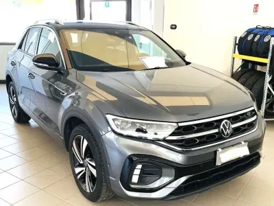 Usata VW T-Roc R-line 110 CV (80 kW) 2022 Grigio SUV