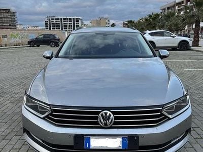 Usata VW Passat Comfortline 150 CV (110 kW) 2017 Grigio Station wagon