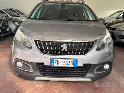 Usata Peugeot 2008 S 120 CV (88 kW) 2017 Grigio SUV