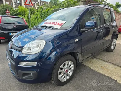 Usata Fiat Panda Lounge 69 CV (50 kW) 2019 Blu Utilitaria