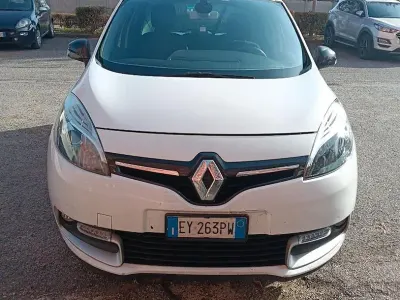 Usata Renault Scenic E-Tech XMOD 110 CV (80 kW) 2015 Bianco SUV