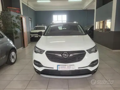 Usata Opel Grandland X Innovation 131 CV (96 kW) 2019 Bianco SUV